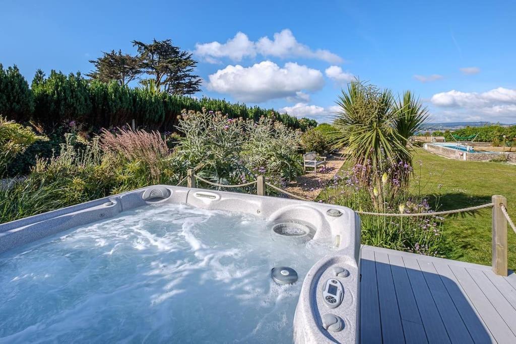 Вілла The Beach House-Devon- On The Beach- Sleeps 20 Ексмут Екстер'єр фото