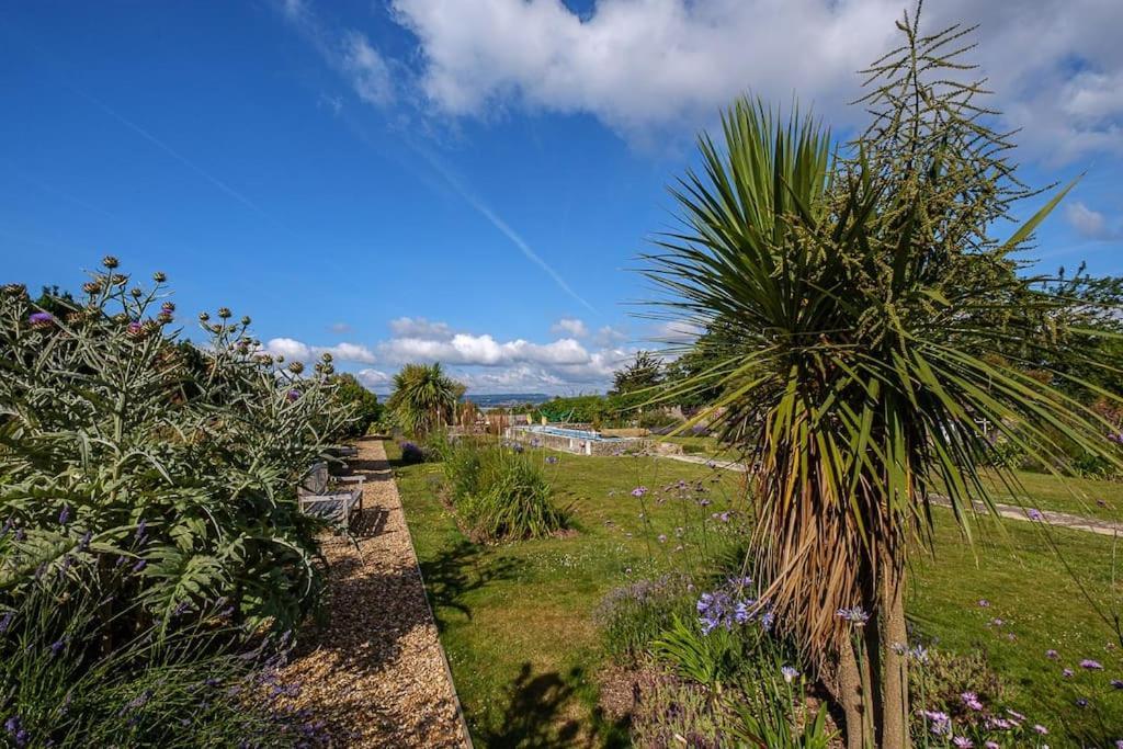Вілла The Beach House-Devon- On The Beach- Sleeps 20 Ексмут Екстер'єр фото